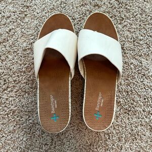 Bear traps posture heels